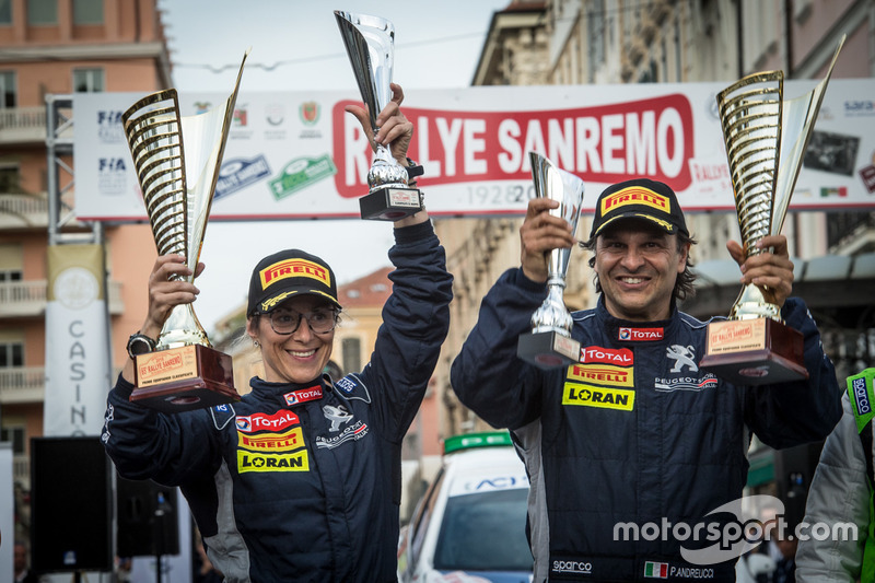 I vincitori Paolo Andreucci, Anna Andreussi, Peugeot Sport Italia
