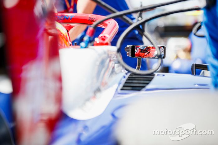 Arjun Maini, Trident