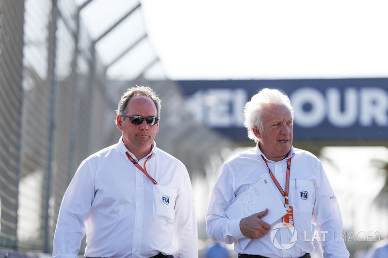 Circuitwandeling met wedstrijddirecteur FIA Charlie Whiting