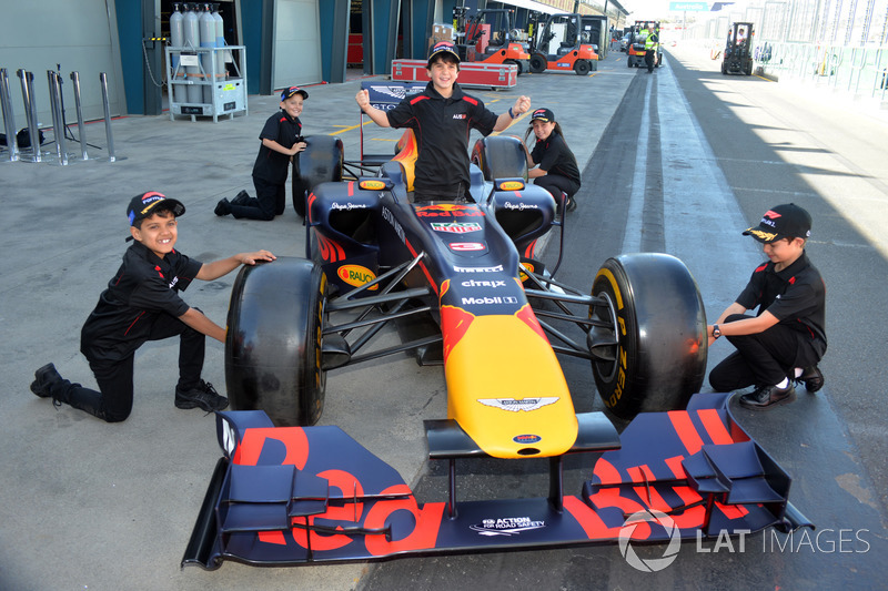 Grid kids and Red Bull Racing F1 car