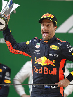 Le vainqueur Daniel Ricciardo, Red Bull Racing