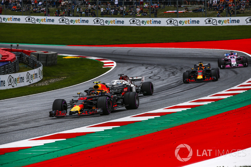 Повний радіообмін між Ріккардо, Ферстаппеном і Red Bull з приводу черговості сліпстріму
