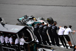 Lewis Hamilton, Mercedes-Benz F1 W08 crosses the line