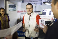 Séance d'autographes : Norbert Michelisz, Honda Racing Team JAS, Honda Civic WTCC
