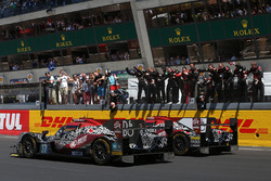 Finish van #37 DC Racing Oreca 07 Gibson: David Cheng, Alex Brundle, Tristan Gommendy en #38 Jackie