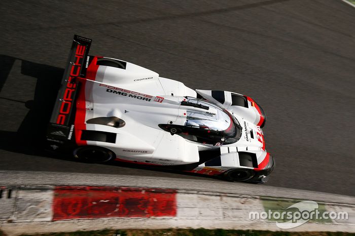 #2 Porsche Team Porsche 919 Hybrid: Timo Bernhard, Earl Bamber, Brendon Hartley