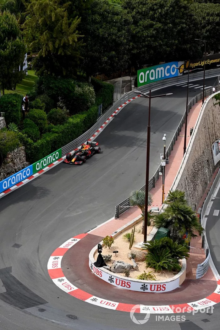 Sergio Pérez, Red Bull Racing RB16B