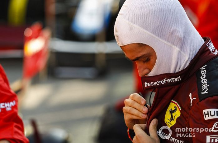 Charles Leclerc, Ferrari, en pit lane
