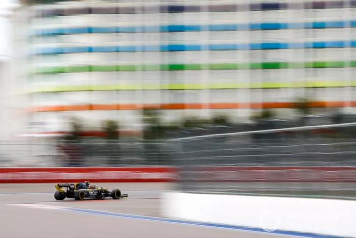 Esteban Ocon, Renault F1 Team R.S.20