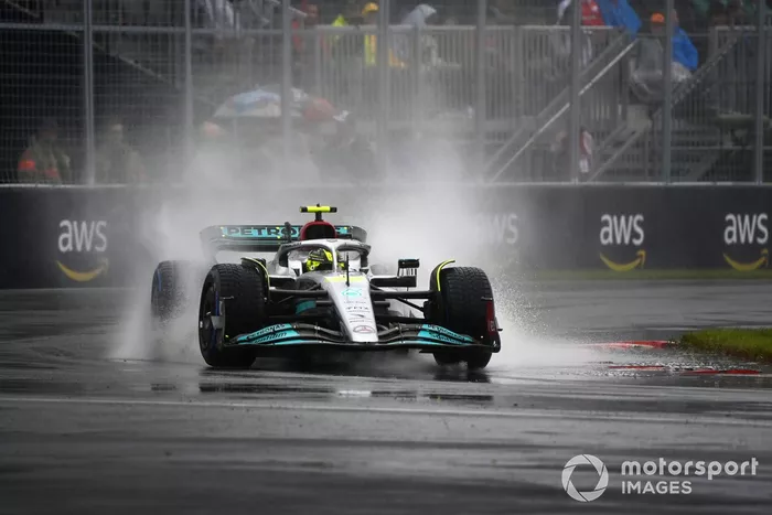Lewis Hamilton, Mercedes W13