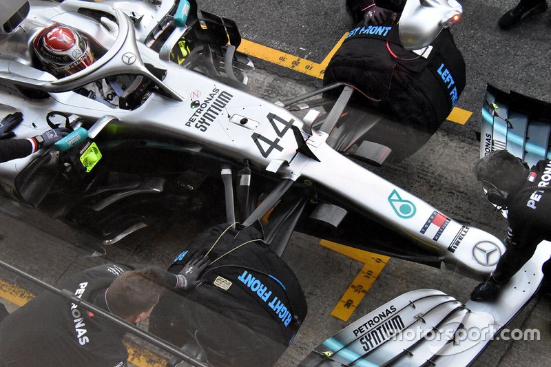 Mercedes AMG F1 W10 technical detail