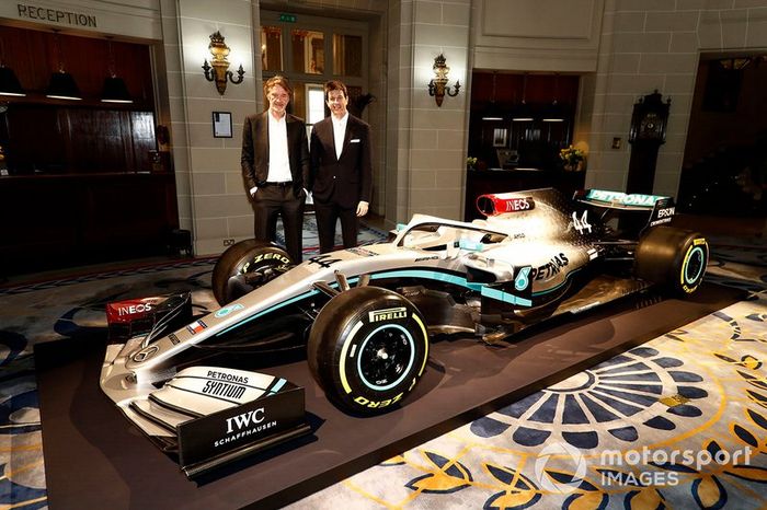 Sir Jim Ratcliffe presidente y director general del grupo químico Ineos y Toto Wolff, Director Ejecutivo (Negocios), Mercedes AMG 