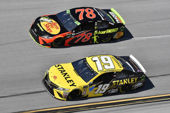 Martin Truex Jr., Furniture Row Racing, Toyota Camry Bass Pro Shops/5-hour ENERGY, Daniel Suarez, Joe Gibbs Racing, Toyota Camry STANLEY