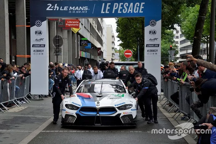Preparação da BMW para as 24 horas de Le Mans