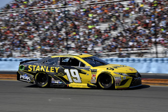 Daniel Suarez, Joe Gibbs Racing, Toyota Camry STANLEY
