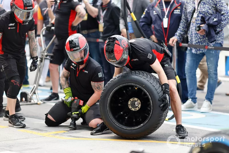 Equipaggio dei box Haas F1