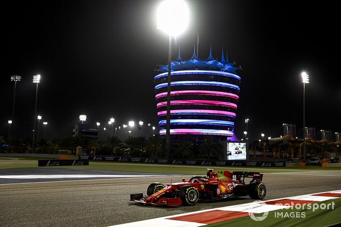 Carlos Sainz Jr., Ferrari SF21