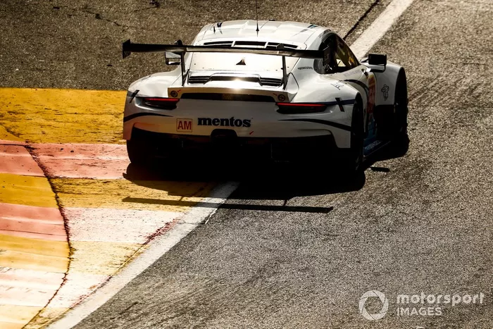 #56 Team Project 1 Porsche 911 RSR: Egidio Perfetti, Laurents Hörr, Matteo Cairoli 