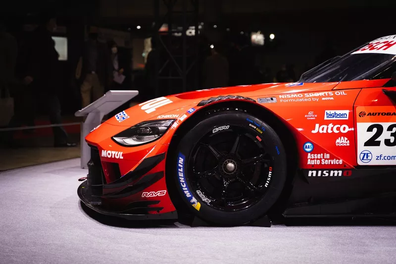 #23 MOTUL AUTECH Z