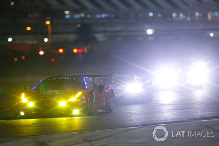 #64 Scuderia Corsa Ferrari 488 GT3, GTD: Bill Sweedler, Townsend Bell, Frankie Montecalvo, Sam Bird