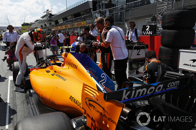 Stoffel Vandoorne masuk ke McLaren MCL33