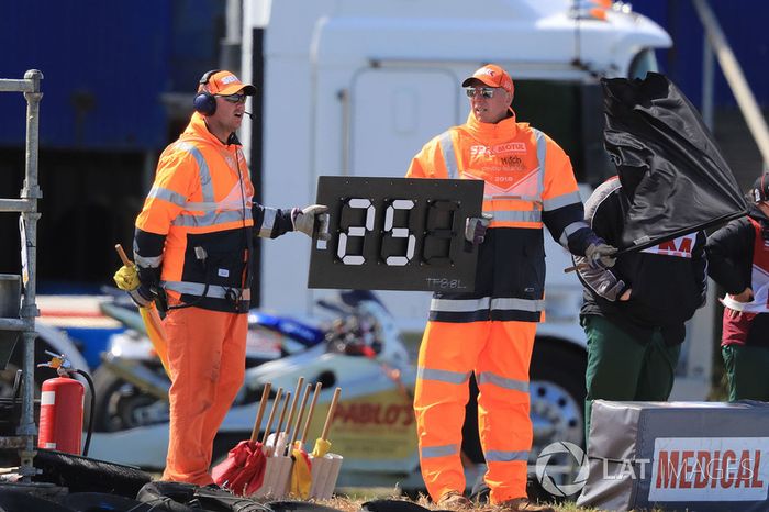Bandera negra para Daniel Falzon, Yamaha
