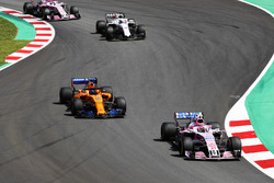 Esteban Ocon, Force India VJM11, Fernando Alonso, McLaren MCL33, Lance Stroll, Williams FW41, Sergio Perez, Force India VJM11