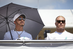 Lewis Hamilton, Mercedes AMG F1, avec Valtteri Bottas, Mercedes AMG F1