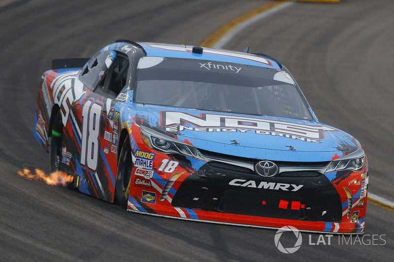 Kyle Busch, Joe Gibbs Racing, Toyota Camry NOS