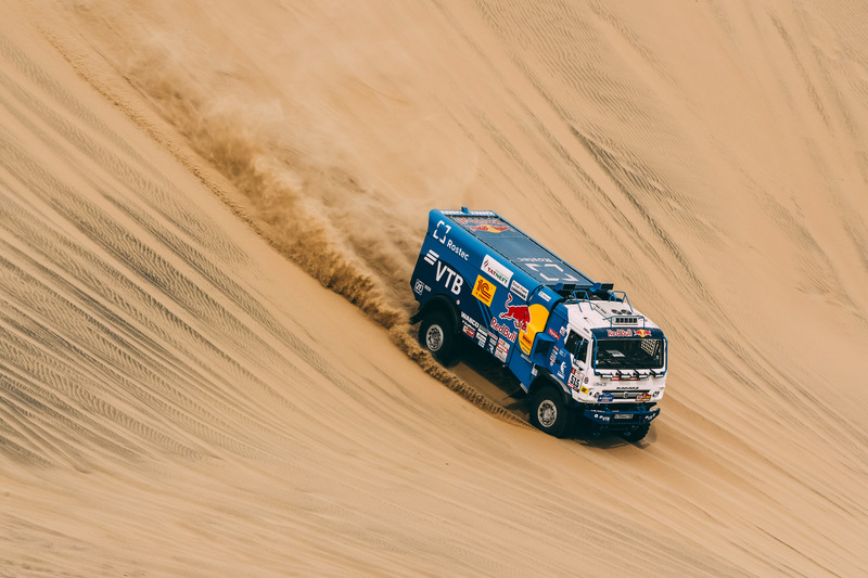 #515 Team Kamaz Master : Anton Shibalov, Dmitri Nikitin, Ivan Romanov