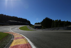 Eau Rouge, atmosfer trek