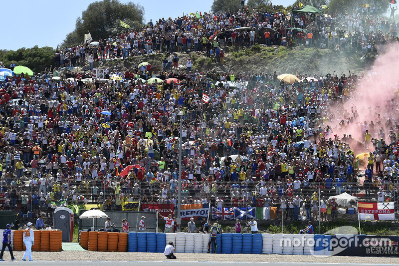 Valentino Rossi, Yamaha Factory Racing with the fans