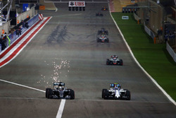 Льюис Хэмилтон, Mercedes AMG F1 Team W07 и Валттери Боттас, Williams FW38