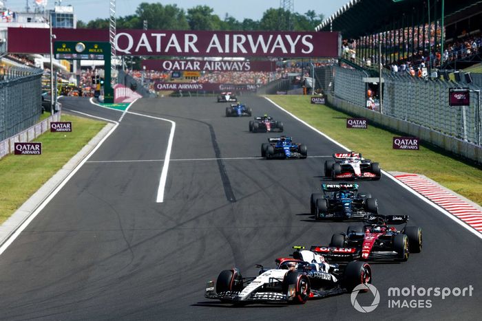 Yuki Tsunoda, AlphaTauri AT04, Valtteri Bottas, Alfa Romeo C43, George Russell, Mercedes F1 W14, Kevin Magnussen, Haas VF-23