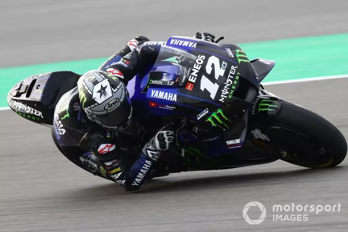 No dia 12 de março, Viñales sofreu um acidente de motocross e foi parar no hospital, onde ficou em observação. 