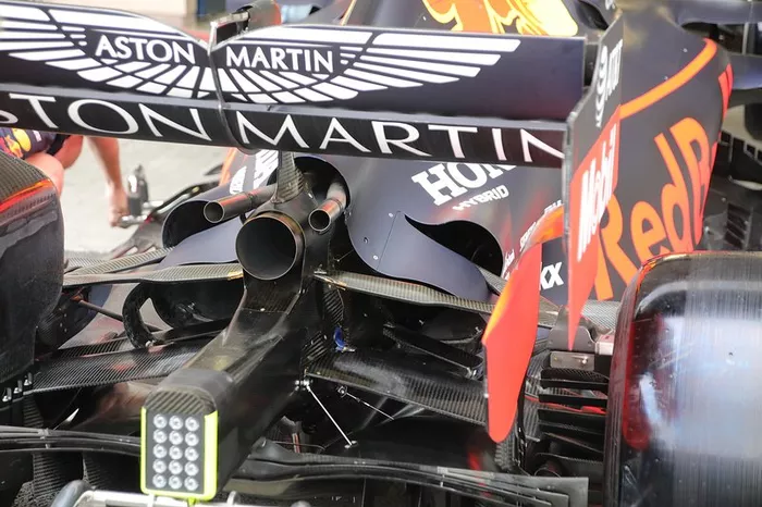 Red Bull Racing RB15, trasero