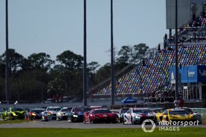 #18 Era Motorsport ORECA LMP2 07, LMP2: Kyle Tilley, Dwight Merriman, Ryan Lewis, Nic Minassian, #3 Corvette Racing Corvette C8.R, GTLM: Antonio Garcia, Jordan Taylor, Nicky Catsburg, #912 Porsche GT Team Porsche 911 RSR - 19, GTLM: Laurens Vanthoor, Earl Bamber, Mathieu Jaminet, #25 BMW Team RLL BMW M8 GTE, GTLM: Connor De Phillippi, Philipp Eng, Bruno Spengler, Colton Herta, #62 Risi Competizione Ferrari 488 GTE, GTLM: Daniel Serra, James Calado, Alessandro Pier Guidi, Davide Rigon, #63 Scuderia Corsa Ferrari 488 GT3, GTD: Cooper MacNeil, Toni Vilander, Jeff Westphal, Alessandro Balzan, start