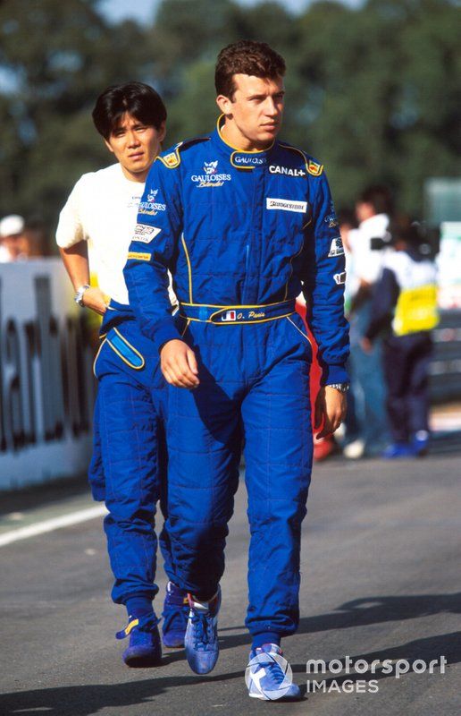 JFC F1 ヘルメット オリビエ・パニス 1998 1/12 F1ドライバー オリビエ・パニスの直筆サイン入り レプリカ