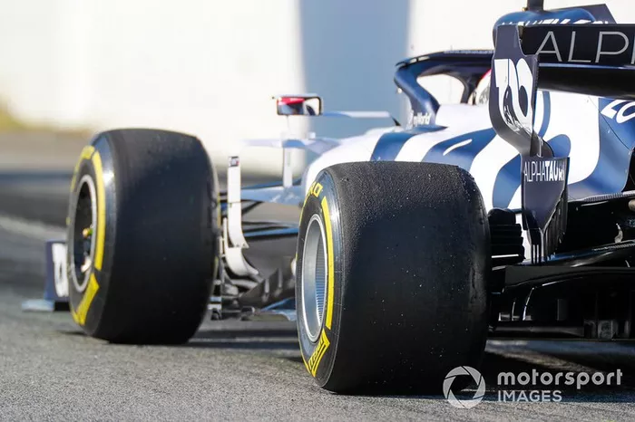 Daniel Kvyat, AlphaTauri AT01