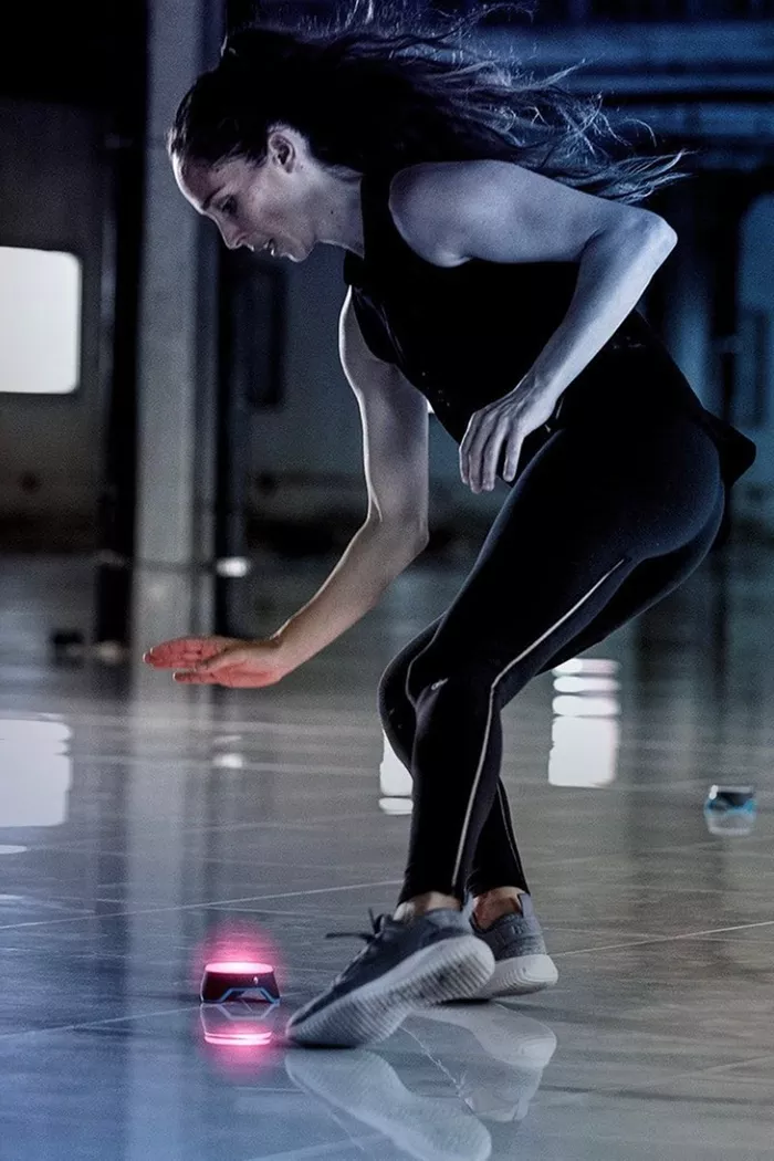 Vrouw traint met BlazePod