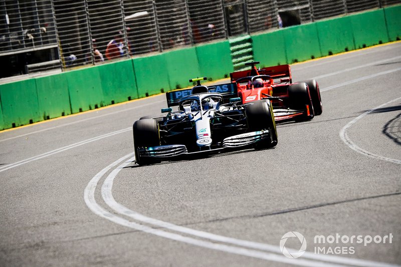 Valtteri Bottas, Mercedes AMG W10, devant Sebastian Vettel, Ferrari SF90