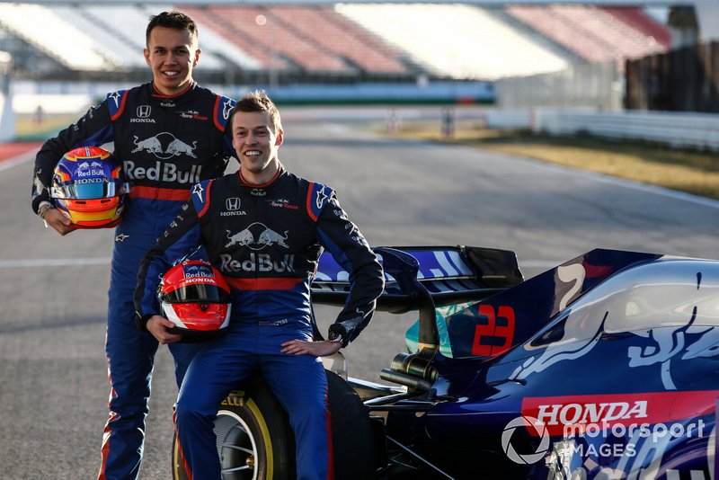 Alexander Albon, Scuderia Toro Rosso STR14 e Daniil Kvyat, Toro Roso STR14