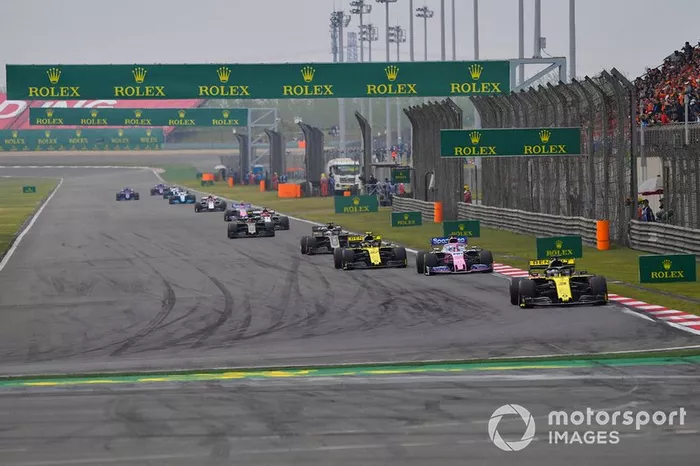 Daniel Ricciardo, Renault F1 Team R.S.19, Sergio Perez, Racing Point RP19, Nico Hulkenberg, Renault F1 Team R.S. 19, y Romain Grosjean, Haas F1 Team VF-19