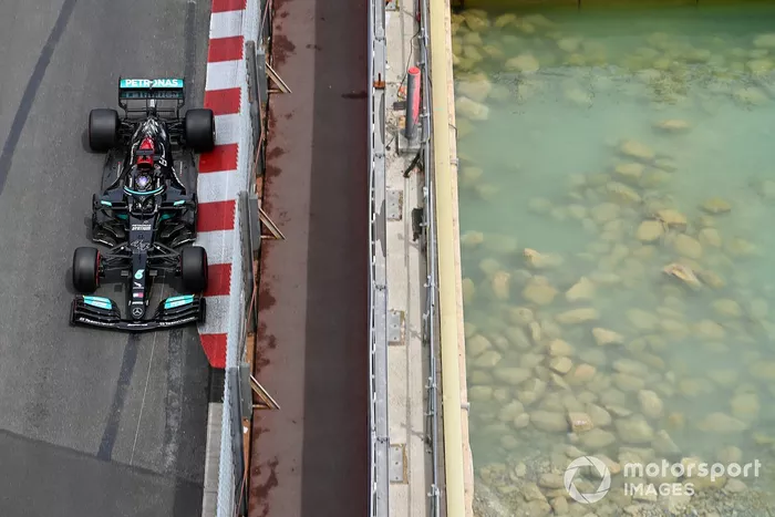 Lewis Hamilton, Mercedes W12
