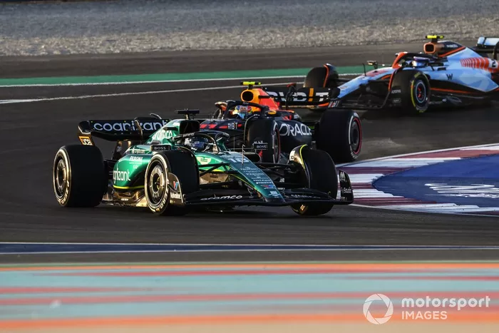 Lance Stroll, Aston Martin AMR23, Sergio Pérez, Red Bull Racing RB19, Logan Sargeant, Williams FW45