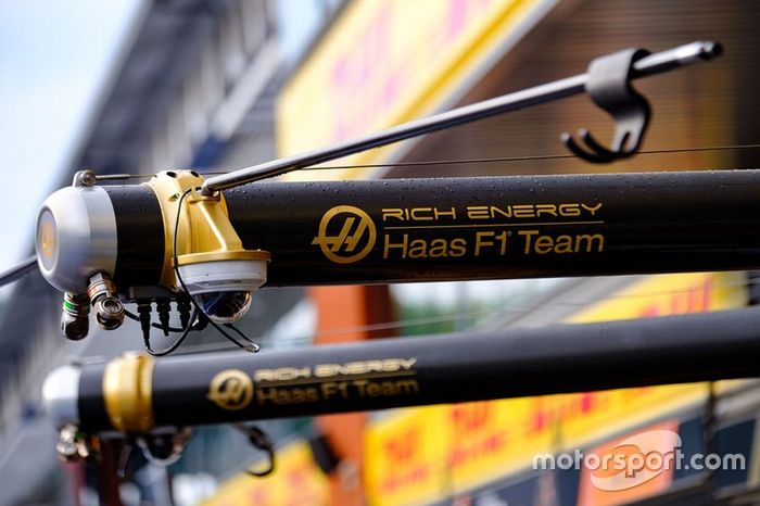 Detalle del Haas F1 Team en el pitlane