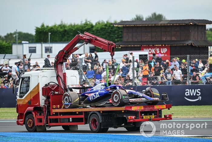 Coche de Yuki Tsunoda, RB F1 Team VCARB 01 tras su accidente