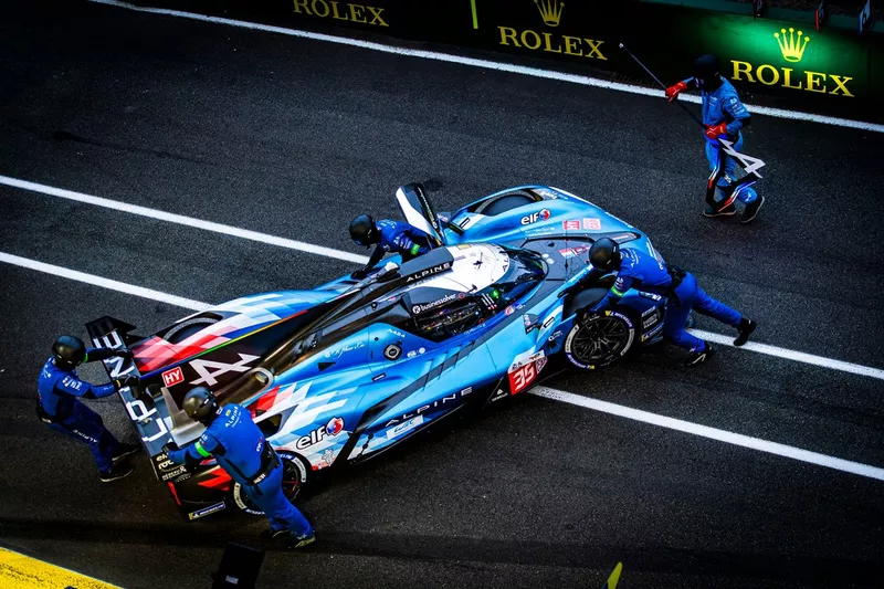 #35 Alpine Endurance Team Alpine A424 : Paul-Loup Chatin, Ferdinand Habsbourg-Lorraine, Charles Milesi