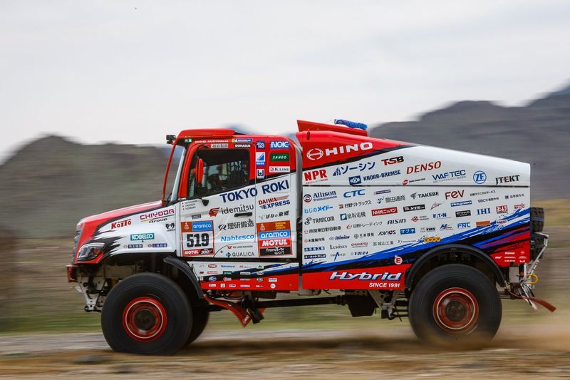 #519 Hino Team Sugawara: Teruhito Sugawara, Hirokazu Somemiya, Yuji Mochizuki