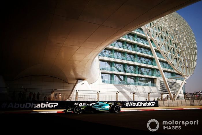 Sebastian Vettel, Aston Martin AMR22